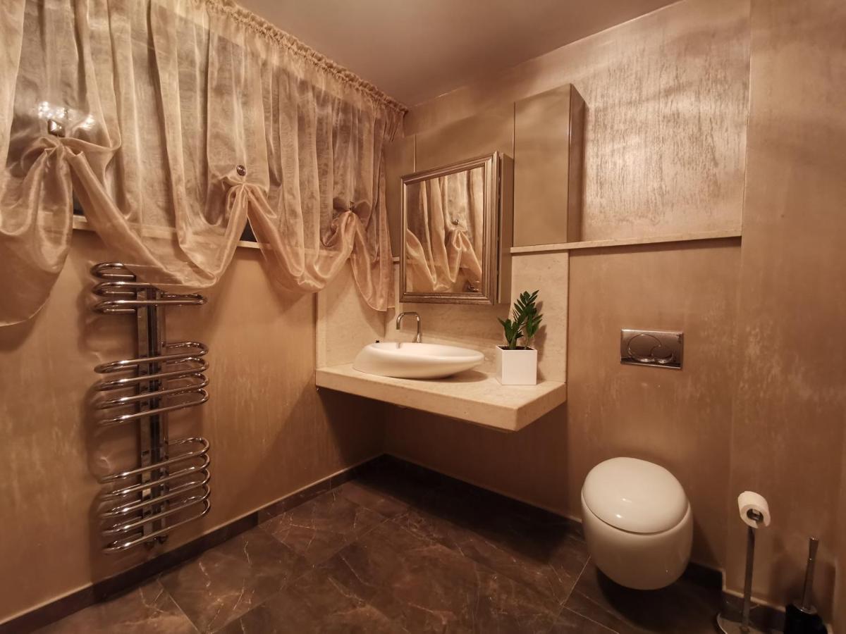 Kubiq Residence Giarmata Екстер'єр фото