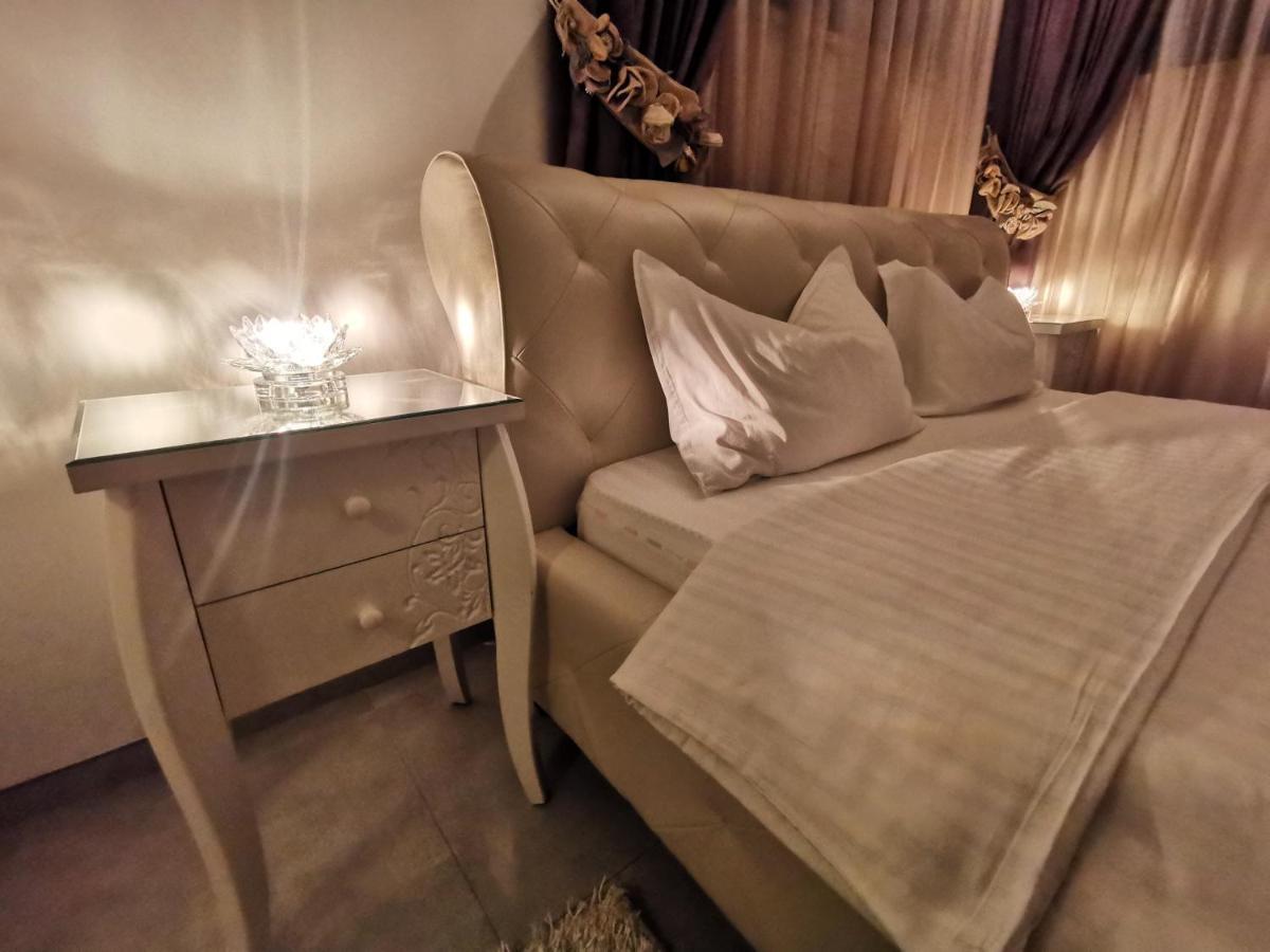 Kubiq Residence Giarmata Екстер'єр фото