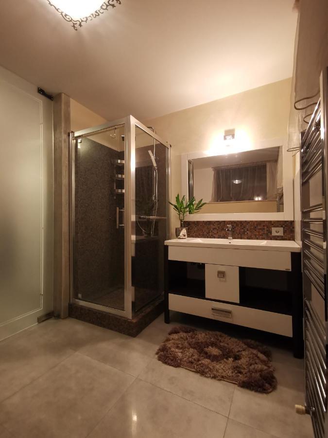 Kubiq Residence Giarmata Екстер'єр фото