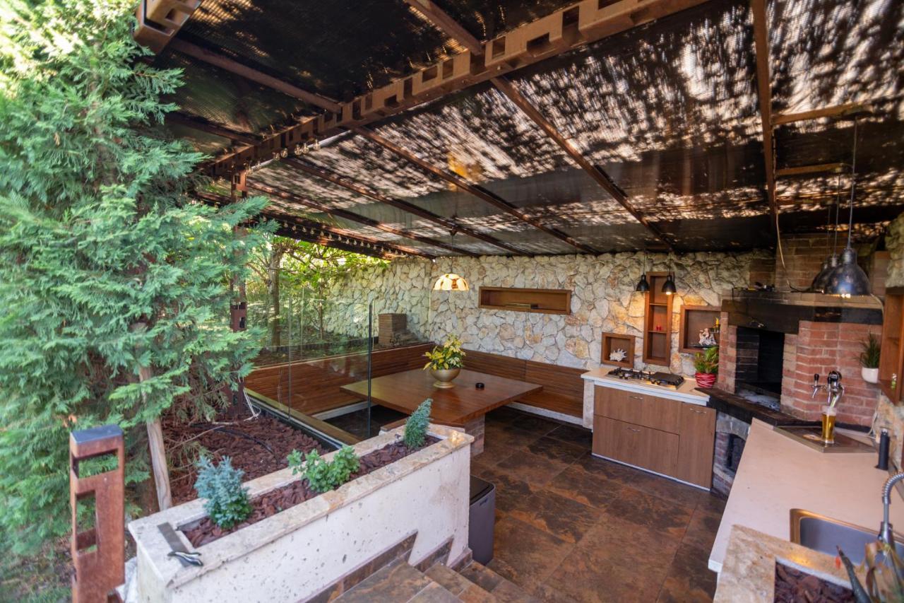 Kubiq Residence Giarmata Екстер'єр фото