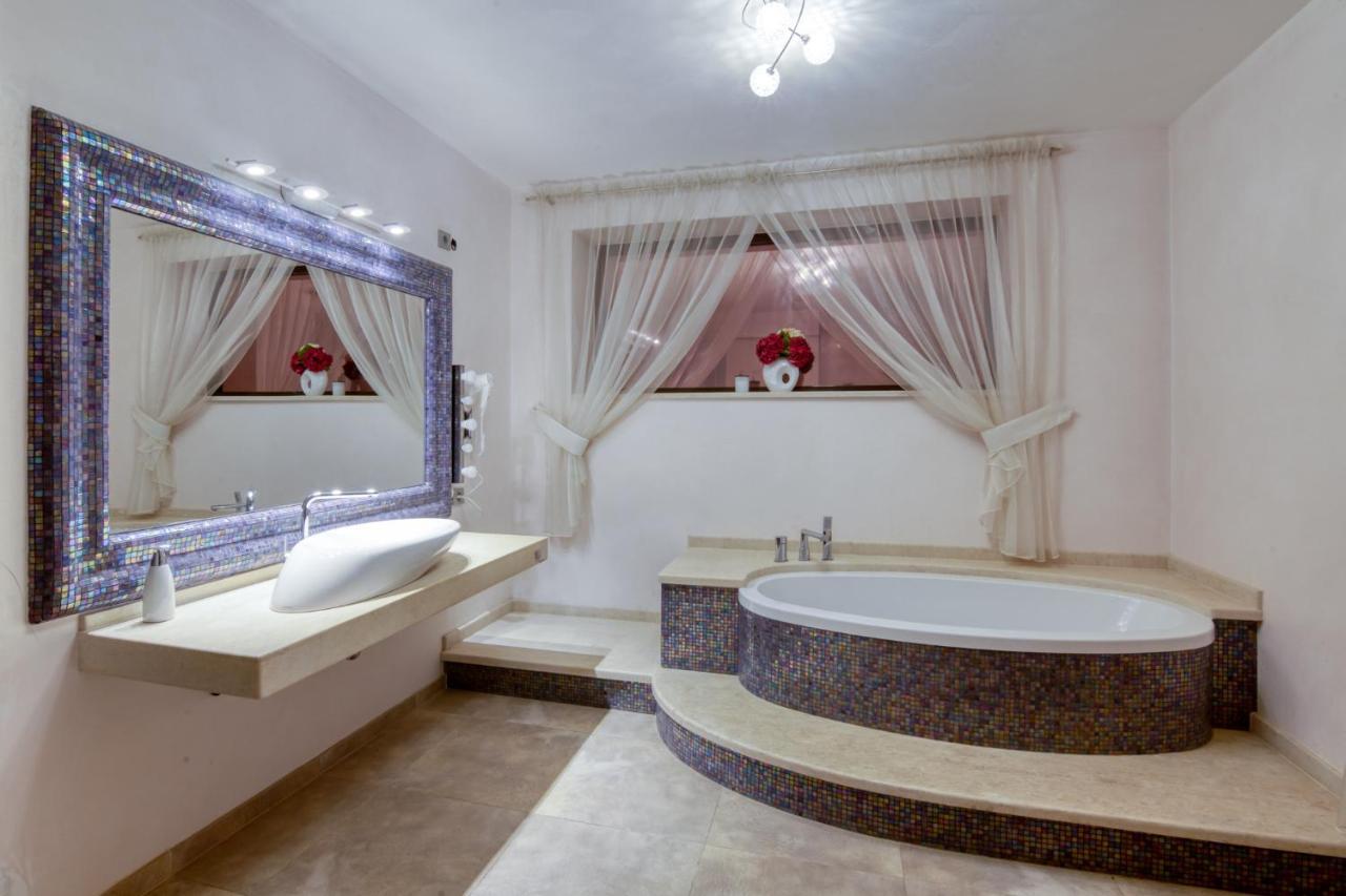 Kubiq Residence Giarmata Екстер'єр фото