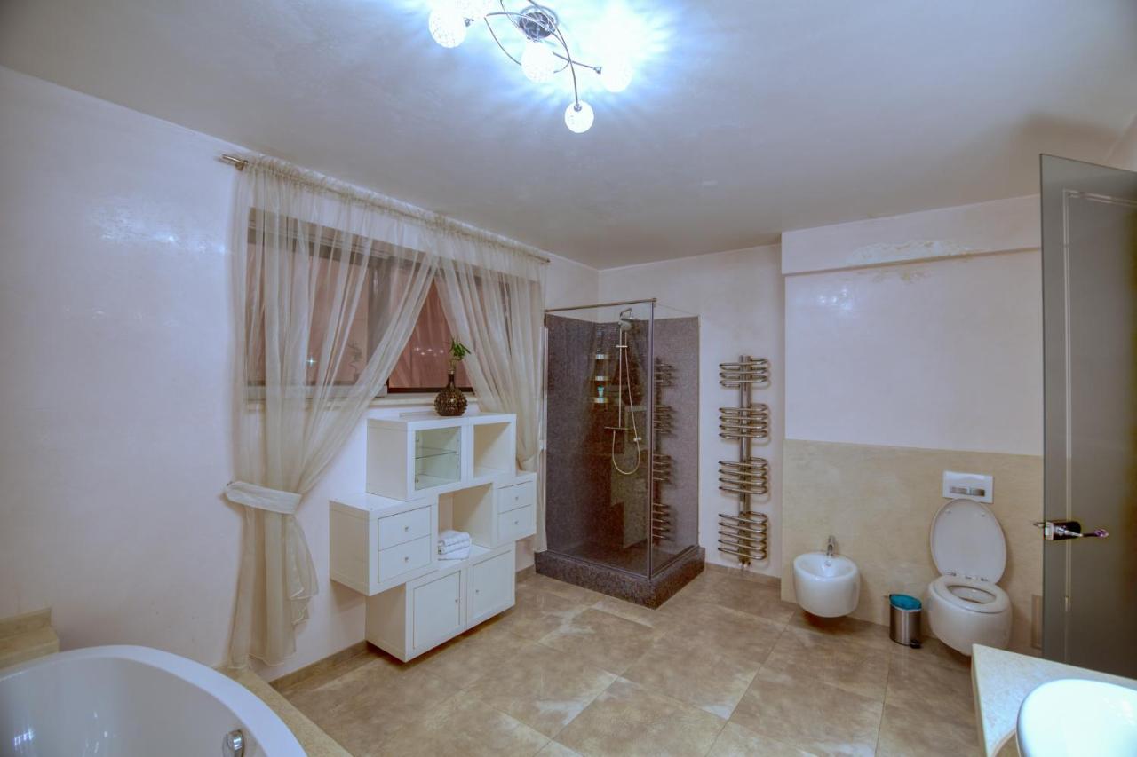 Kubiq Residence Giarmata Екстер'єр фото