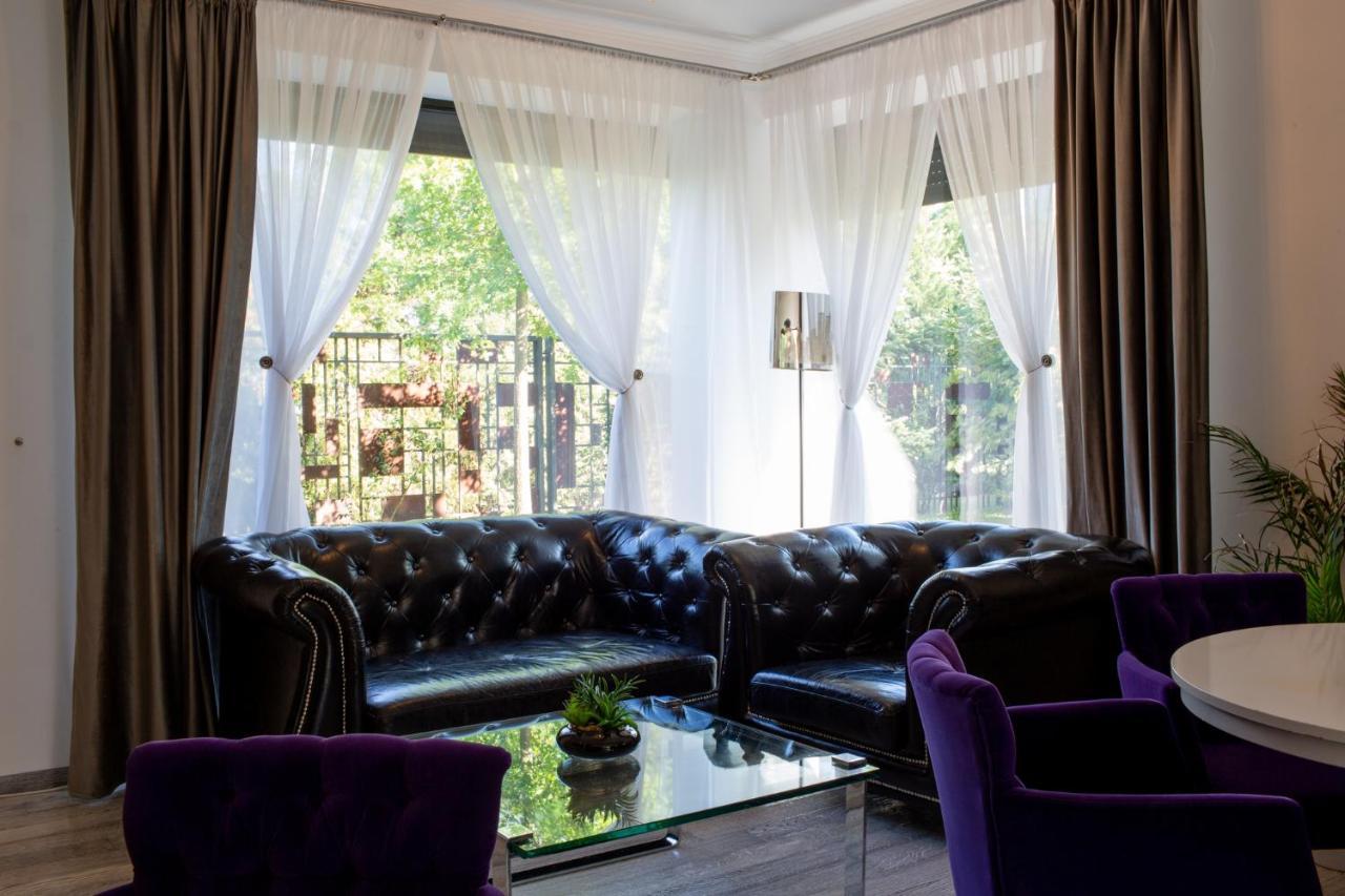 Kubiq Residence Giarmata Екстер'єр фото