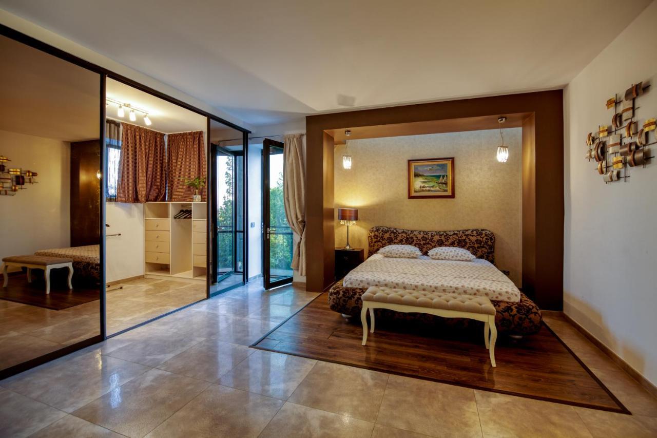 Kubiq Residence Giarmata Екстер'єр фото